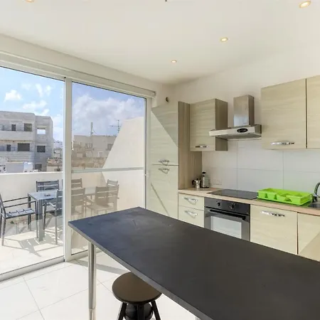 Διαμέρισμα Bbq Area, 2br Penthouse With Large Spaces & Wifi By 360 Estates
