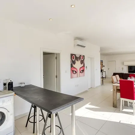Bbq Area, 2br Penthouse With Large Spaces & Wifi By 360 Estates Διαμέρισμα